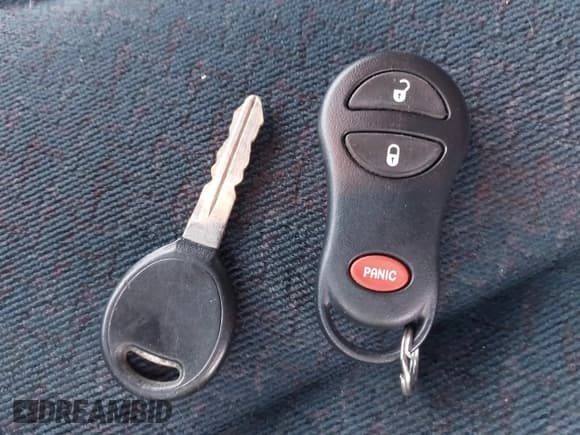 ✅ 2003 Dodge Caravan Sport • VIN: 2D4GP44333R251498 • Lot: 43648414. Wystawiony na IAAI z przebiegiem 106 996 mil. Bezpłatny archiwum sprzedaży aukcyjnych z USA i szczegółowy raport historii pojazdu na DreamBid. Zdjęcie 11.