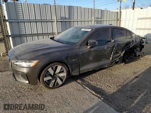 ✅ 2025 Volvo S60 • VIN: 7JRH60FCXSG368751 • Lot: 77553414. Listed on Copart with 2,701 mi. Free auction sales archive from the USA and detailed vehicle history report at DreamBid. Image 1.