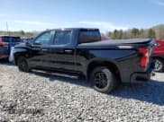 ✅ 2022 Chevrolet Silverado 1500 Custom Trail Boss • VIN: 1GCPYCEL7NZ155210 • Lot: 53952155. Wystawiony na Copart z przebiegiem 35 762 mil. Bezpłatny archiwum sprzedaży aukcyjnych z USA i szczegółowy raport historii pojazdu na DreamBid. Zdjęcie 2.