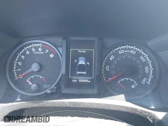 ✅ 2021 Toyota Tacoma SR • VIN: 3TYCZ5AN6MT030881 • Лот: 43217122. Опубликован ранее на IAAI с пробегом 100 699 миль. Бесплатный доступ к архиву аукционных продаж из США и подробный отчёт об истории автомобиля на DreamBid. Изображение 7.