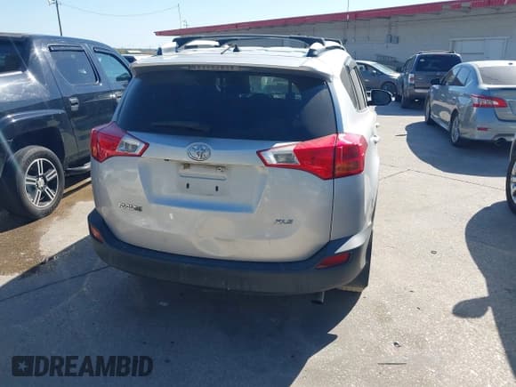 ✅ 2013 Toyota RAV4 XLE • VIN: JTMWFREV9DD001678 • Лот: 43693903. Опубликован ранее на IAAI с пробегом 198 167 миль. Бесплатный доступ к архиву аукционных продаж из США и подробный отчёт об истории автомобиля на DreamBid. Изображение 16.