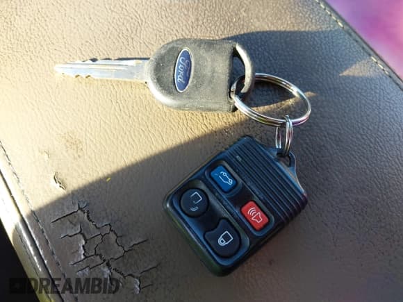 ✅ 2004 Ford Explorer Eddie Bauer • VIN: 1FMDU64W34UA63949 • Лот: 41766500. Опубликован ранее на IAAI с пробегом 257 035 миль. Бесплатный доступ к архиву аукционных продаж из США и подробный отчёт об истории автомобиля на DreamBid. Изображение 11.