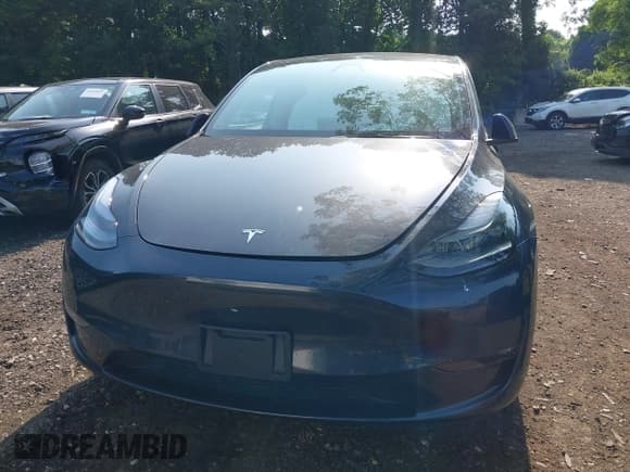 ✅ 2025 Tesla Model Y Performance • VIN: 7SAYGDEF9SF305944 • Lot: 42526978. Wystawiony na IAAI z przebiegiem 1 918 mil. Bezpłatny archiwum sprzedaży aukcyjnych z USA i szczegółowy raport historii pojazdu na DreamBid. Zdjęcie 11.
