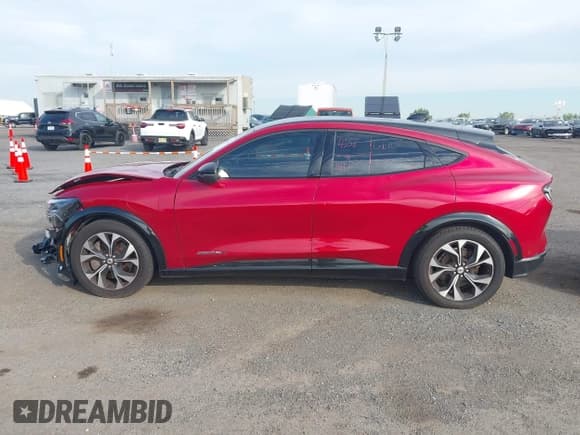 ✅ 2021 Ford Mustang Mach-E Premium • VIN: 3FMTK3SU5MMA47225 • Lot: 43291982. Listed on IAAI with 86,736 mi. Free auction sales archive from the USA and detailed vehicle history report at DreamBid. Image 15.