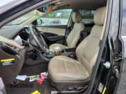 ✅ 2017 Hyundai Santa Fe 2.4L • VIN: 5NMZU3LB3HH008650 • Lot: 86128685. Wystawiony na Copart z przebiegiem 150 662 mil. Bezpłatny archiwum sprzedaży aukcyjnych z USA i szczegółowy raport historii pojazdu na DreamBid. Zdjęcie 7.