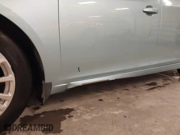 2012 Chevrolet Cruze ECO z VIN 1G1PJ5SCXC7172847, wystawiony jako IAAI lot #43376111 z przebiegiem 80 607 mil mil oraz . Historia ofert i sprzedaży dostępna na DreamBid. Obrazek 6.