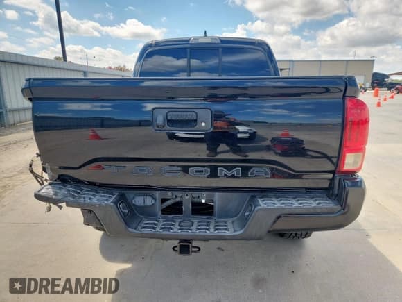 ✅ 2019 Toyota Tacoma SR • VIN: 5TFAX5GN7KX147344 • Лот: 82147975. Опубликован ранее на Copart с пробегом 77 592 миль. Бесплатный доступ к архиву аукционных продаж из США и подробный отчёт об истории автомобиля на DreamBid. Изображение 6.