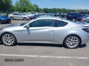 ✅ 2013 Hyundai Genesis Coupe 2.0T • VIN: KMHHT6KD8DU082972 • Lot: 42576823. Wystawiony na IAAI z przebiegiem 89 091 mil. Bezpłatny archiwum sprzedaży aukcyjnych z USA i szczegółowy raport historii pojazdu na DreamBid. Zdjęcie 14.