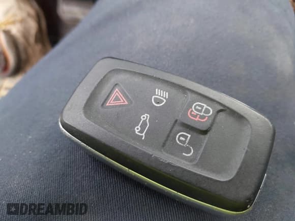 ✅ 2011 Land Rover LR4 HSE • VIN: SALAG2D40BA583460 • Lot: 42795572. Listed on IAAI with 152,303 mi. Free auction sales archive from the USA and detailed vehicle history report at DreamBid. Image 11.