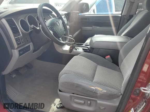 ✅ 2010 Toyota Tundra • VIN: 5TFDW5F19AX116884 • Lot: 64971565. Listed on Copart with 249,895 mi. Free auction sales archive from the USA and detailed vehicle history report at DreamBid. Image 7.