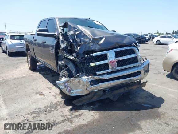 ✅ 2015 Ram 2500 Tradesman • VIN: 3C6UR5CJ8FG558537 • Lot: 42520286. Wystawiony na IAAI z przebiegiem 150 255 mil. Bezpłatny archiwum sprzedaży aukcyjnych z USA i szczegółowy raport historii pojazdu na DreamBid. Zdjęcie 6.
