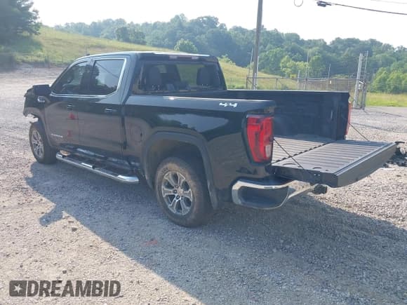 ✅ 2020 GMC Sierra 1500 SLE • VIN: 3GTU9BED7LG346545 • Лот: 42414082. Опубликован ранее на IAAI с пробегом 61 993 миль. Бесплатный доступ к архиву аукционных продаж из США и подробный отчёт об истории автомобиля на DreamBid. Изображение 3.