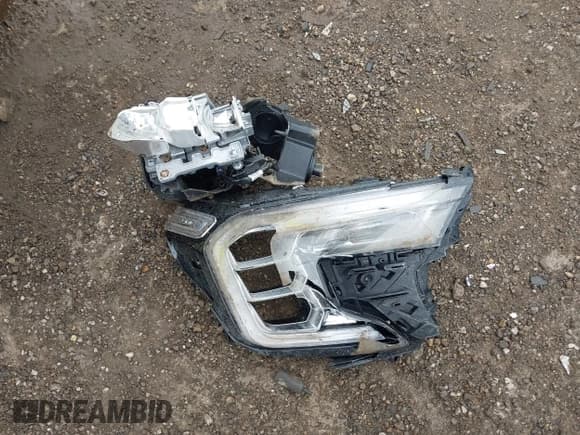 ✅ 2024 GMC Terrain SLT • VIN: 3GKALVEG3RL379434 • Lot: 42232120. Listed on IAAI with 3,266 mi. Free auction sales archive from the USA and detailed vehicle history report at DreamBid. Image 12.