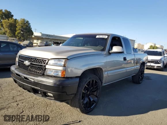 ✅ 2006 Chevrolet Silverado 1500 Work Truck • VIN: 1GCEC19V66Z291514 • Лот: 74617614. Опубликован ранее на Copart с пробегом 207 642 миль. Бесплатный доступ к архиву аукционных продаж из США и подробный отчёт об истории автомобиля на DreamBid. Изображение 1.