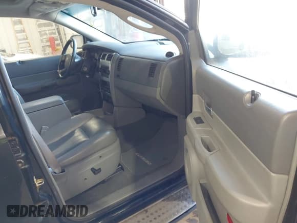 ✅ 2004 Dodge Durango Limited • VIN: 1D4HB58DX4F214730 • Лот: 43560328. Опубликован ранее на IAAI с пробегом 274 961 миль. Бесплатный доступ к архиву аукционных продаж из США и подробный отчёт об истории автомобиля на DreamBid. Изображение 5.