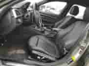 2016 BMW 3 Series z VIN WBA8E7C57GK415459, wystawiony jako Copart lot #78084263 z przebiegiem 105 960 mil mil oraz . Historia ofert i sprzedaży dostępna na DreamBid. Obrazek 7.