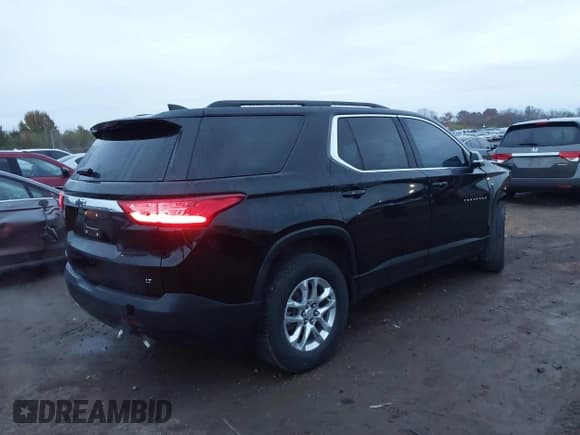 ✅ 2021 Chevrolet Traverse LT Cloth • VIN: 1GNERGKW9MJ258417 • Lot: 43718502. Listed on IAAI with 108,325 mi. Free auction sales archive from the USA and detailed vehicle history report at DreamBid. Image 4.