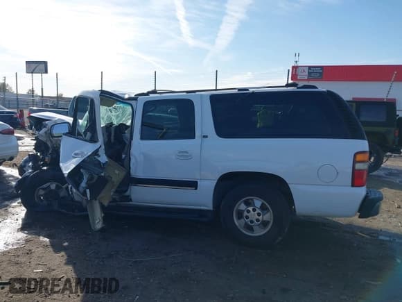 ✅ 2001 Chevrolet Suburban LS • VIN: 3GNEC16T21G112159 • Лот: 41069237. Опубликован ранее на IAAI с пробегом Не указан. Бесплатный доступ к архиву аукционных продаж из США и подробный отчёт об истории автомобиля на DreamBid. Изображение 14.