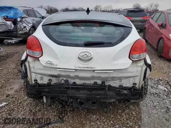 ✅ 2013 Hyundai Veloster w/Black Int • VIN: KMHTC6AD7DU132594 • Lot: 84790475. Wystawiony na Copart z przebiegiem 110 593 mil. Bezpłatny archiwum sprzedaży aukcyjnych z USA i szczegółowy raport historii pojazdu na DreamBid. Zdjęcie 6.