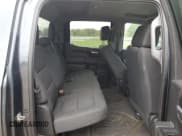 ✅ 2019 Chevrolet Silverado 1500 Custom • VIN: 3GCPYBEH2KG312577 • Lot: 74548714. Wystawiony na Copart z przebiegiem 135 499 mil. Bezpłatny archiwum sprzedaży aukcyjnych z USA i szczegółowy raport historii pojazdu na DreamBid. Zdjęcie 10.