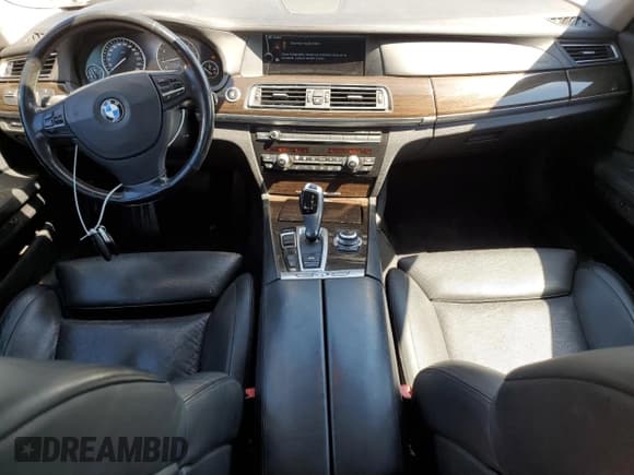 ✅ 2009 BMW 7 Series 750i • VIN: WBAKA83569CY33130 • Lot: 69126755. Listed on Copart with 142,892 mi. Free auction sales archive from the USA and detailed vehicle history report at DreamBid. Image 8.