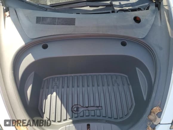 ✅ 2023 Tesla Model 3 Performance • VIN: 5YJ3E1EC1PF461226 • Лот: 80786855. Опубликован ранее на Copart с пробегом 15 763 миль. Бесплатный доступ к архиву аукционных продаж из США и подробный отчёт об истории автомобиля на DreamBid. Изображение 11.