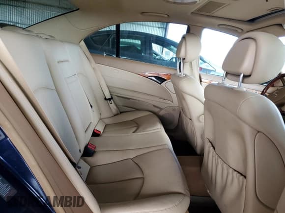 ✅ 2007 Mercedes-Benz E 320 • VIN: WDBUF22X37B123634 • Lot: 60927125. Wystawiony na Copart z przebiegiem 131 408 mil. Bezpłatny archiwum sprzedaży aukcyjnych z USA i szczegółowy raport historii pojazdu na DreamBid. Zdjęcie 10.