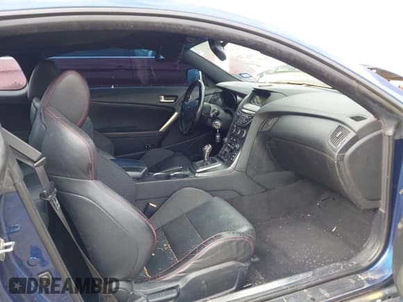 ✅ 2014 Hyundai Genesis Coupe 2.0T • VIN: KMHHT6KD9EU118623 • Lot: 42118535. Wystawiony na IAAI z przebiegiem 235 818 mil. Bezpłatny archiwum sprzedaży aukcyjnych z USA i szczegółowy raport historii pojazdu na DreamBid. Zdjęcie 5.