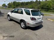 ✅ 2003 Lexus RX 300 • VIN: JTJHF10U330298457 • Lot: 70703685. Listed on Copart with 232,669 mi. Free auction sales archive from the USA and detailed vehicle history report at DreamBid. Image 3.