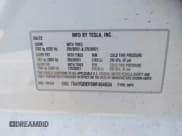 ✅ 2022 Tesla Model Y Performance • VIN: 7SAYGDEF5NF484634 • Lot: 41963038. Wystawiony na IAAI z przebiegiem 31 360 mil. Bezpłatny archiwum sprzedaży aukcyjnych z USA i szczegółowy raport historii pojazdu na DreamBid. Zdjęcie 9.