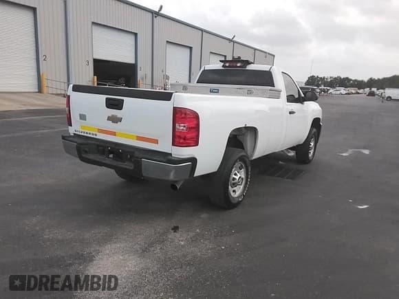 ✅ 2011 Chevrolet Silverado 2500HD Work Truck • VIN: 1GC0CVCG5BF239900 • Lot: 42350278. Wystawiony na IAAI z przebiegiem 166 739 mil. Bezpłatny archiwum sprzedaży aukcyjnych z USA i szczegółowy raport historii pojazdu na DreamBid. Zdjęcie 1.