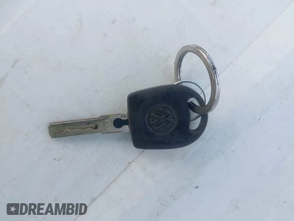 ✅ 2002 Volkswagen Golf GLS • VIN: 9BWGK61J524066709 • Lot: 43730227. Listed on IAAI with 143,542 mi. Free auction sales archive from the USA and detailed vehicle history report at DreamBid. Image 11.