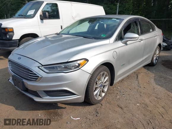 ✅ 2018 Ford Fusion SE • VIN: 3FA6P0PU8JR179409 • Lot: 42945587. Listed on IAAI with 167,735 mi. Free auction sales archive from the USA and detailed vehicle history report at DreamBid. Image 2.