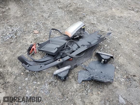 ✅ 2006 Chevrolet Silverado 2500HD LT1 • VIN: 1GCHC23D96F139358 • Лот: 85543204. Опубликован ранее на Copart с пробегом Не указан. Бесплатный доступ к архиву аукционных продаж из США и подробный отчёт об истории автомобиля на DreamBid. Изображение 12.