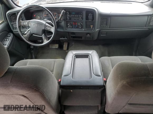 ✅ 2005 Chevrolet Silverado 2500HD LT • VIN: 1GCHK29U45E164019 • Лот: 85898244. Опубликован ранее на Copart с пробегом 124 911 миль. Бесплатный доступ к архиву аукционных продаж из США и подробный отчёт об истории автомобиля на DreamBid. Изображение 8.