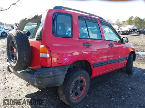 ✅ 2002 Chevrolet Tracker • VIN: 2CNBE13C326917199 • Лот: 43834641. Опубликован ранее на IAAI с пробегом 113 973 миль. Бесплатный доступ к архиву аукционных продаж из США и подробный отчёт об истории автомобиля на DreamBid. Изображение 4.