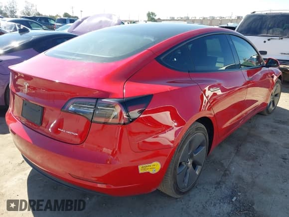 ✅ 2022 Tesla Model 3 Long Range • VIN: 5YJ3E1EB1NF273763 • Lot: 43035320. Wystawiony na IAAI z przebiegiem 58 297 mil. Bezpłatny archiwum sprzedaży aukcyjnych z USA i szczegółowy raport historii pojazdu na DreamBid. Zdjęcie 4.