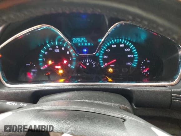 ✅ 2013 Chevrolet Traverse LT • VIN: 1GNKRGKD3DJ174997 • Lot: 85734565. Wystawiony na Copart z przebiegiem 123 292 mil. Bezpłatny archiwum sprzedaży aukcyjnych z USA i szczegółowy raport historii pojazdu na DreamBid. Zdjęcie 9.