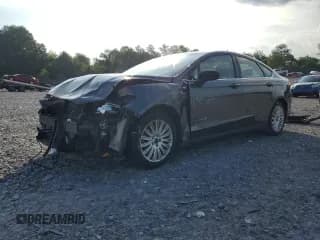 ✅ 2016 Ford Fusion S Hybrid • VIN: 3FA6P0UU0GR402961 • Lot: 65259445. Wystawiony na Copart z przebiegiem 166 621 mil. Bezpłatny archiwum sprzedaży aukcyjnych z USA i szczegółowy raport historii pojazdu na DreamBid. Zdjęcie 1.