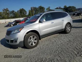 ✅ 2017 Chevrolet Traverse LT • VIN: 1GNKVHKD8HJ272270 • Lot: 81108445. Wystawiony na Copart z przebiegiem 121 793 mil. Bezpłatny archiwum sprzedaży aukcyjnych z USA i szczegółowy raport historii pojazdu na DreamBid. Zdjęcie 1.