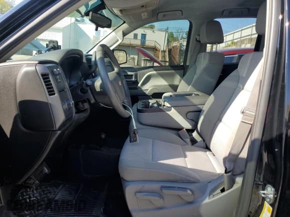 ✅ 2016 Chevrolet Silverado 1500 Custom • VIN: 1GCVKPEC6GZ339055 • Lot: 84416055. Wystawiony na Copart z przebiegiem 97 818 mil. Bezpłatny archiwum sprzedaży aukcyjnych z USA i szczegółowy raport historii pojazdu na DreamBid. Zdjęcie 7.