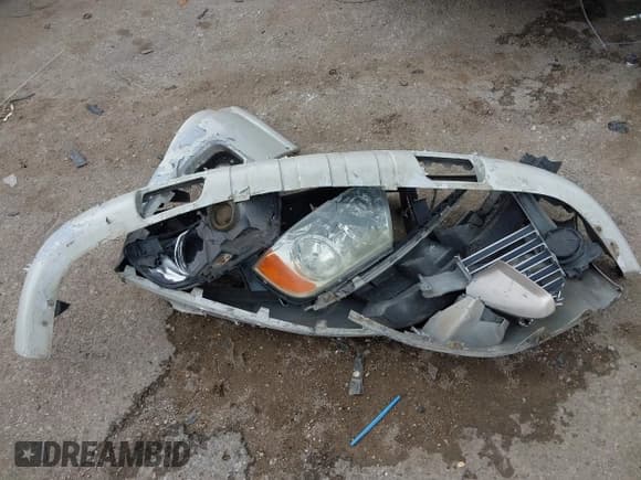 ✅ 2005 Lincoln Navigator Luxury • VIN: 5LMFU27515LJ24658 • Lot: 42159701. Wystawiony na IAAI z przebiegiem Nie podano. Bezpłatny archiwum sprzedaży aukcyjnych z USA i szczegółowy raport historii pojazdu na DreamBid. Zdjęcie 12.