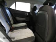 ✅ 2021 Hyundai Venue SEL • VIN: KMHRC8A36MU108896 • Lot: 45399595. Wystawiony na Copart z przebiegiem 110 681 mil. Bezpłatny archiwum sprzedaży aukcyjnych z USA i szczegółowy raport historii pojazdu na DreamBid. Zdjęcie 10.