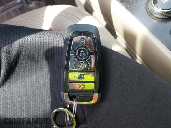 ✅ 2020 Lincoln Corsair Standard • VIN: 5LMCJ1C9XLUL17798 • Лот: 41952217. Опубликован ранее на IAAI с пробегом 60 636 миль. Бесплатный доступ к архиву аукционных продаж из США и подробный отчёт об истории автомобиля на DreamBid. Изображение 11.