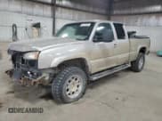 ✅ 2006 Chevrolet Silverado 2500HD LS • VIN: 1GCHK29G36E134019 • Lot: 54119355. Wystawiony na Copart z przebiegiem 324 388 mil. Bezpłatny archiwum sprzedaży aukcyjnych z USA i szczegółowy raport historii pojazdu na DreamBid. Zdjęcie 1.