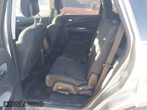 ✅ 2018 Dodge Durango SXT • VIN: 1C4RDHAG6JC277970 • Lot: 43686708. Wystawiony na IAAI z przebiegiem 86 569 mil. Bezpłatny archiwum sprzedaży aukcyjnych z USA i szczegółowy raport historii pojazdu na DreamBid. Zdjęcie 8.