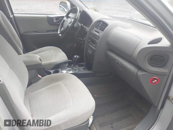 ✅ 2005 Hyundai Santa Fe GLS • VIN: KM8SC13D45U931973 • Lot: 43274730. Listed on IAAI with 184,516 mi. Free auction sales archive from the USA and detailed vehicle history report at DreamBid. Image 5.