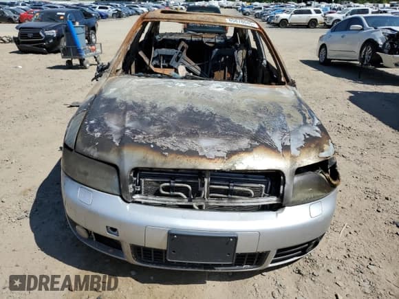 ✅ 2004 Audi S4 • VIN: WAUPL68EX4A202155 • Lot: 65878045. Wystawiony na Copart z przebiegiem Nie podano. Bezpłatny archiwum sprzedaży aukcyjnych z USA i szczegółowy raport historii pojazdu na DreamBid. Zdjęcie 5.