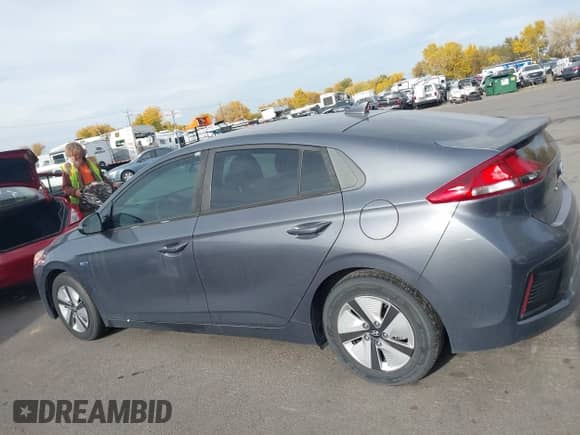 2017 Hyundai Ioniq Blue с VIN KMHC65LC3HU043522, выставлен на аукционе IAAI как лот 43620697 с пробегом 197 553 миль миль и . История ставок и продаж доступна на DreamBid. Изображение 14.