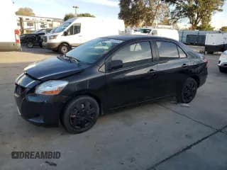 ✅ 2007 Toyota Yaris • VIN: JTDBT923471086090 • Lot: 92232535. Wystawiony na Copart z przebiegiem 233 853 mil. Bezpłatny archiwum sprzedaży aukcyjnych z USA i szczegółowy raport historii pojazdu na DreamBid. Zdjęcie 1.